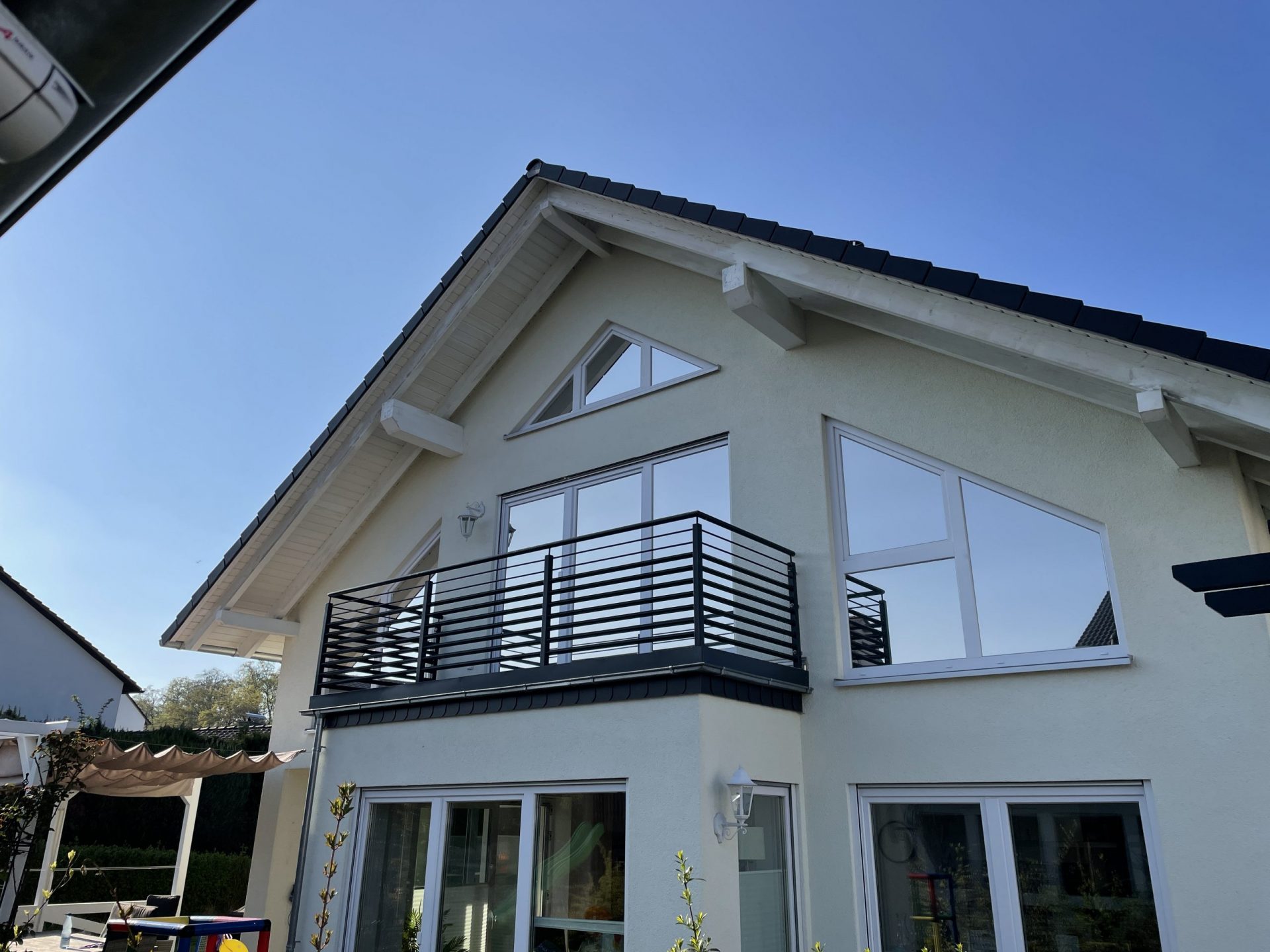 Fensterfolie Montage an Wintergarten – Hitzeschutz