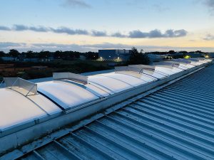 Mehr über den Artikel erfahren Fensterfolie auf Polycarbonat richtig wählen